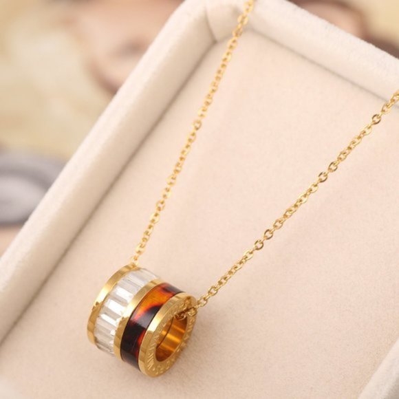 Michael Kors Resin Circle Necklace - Picture 6 of 7